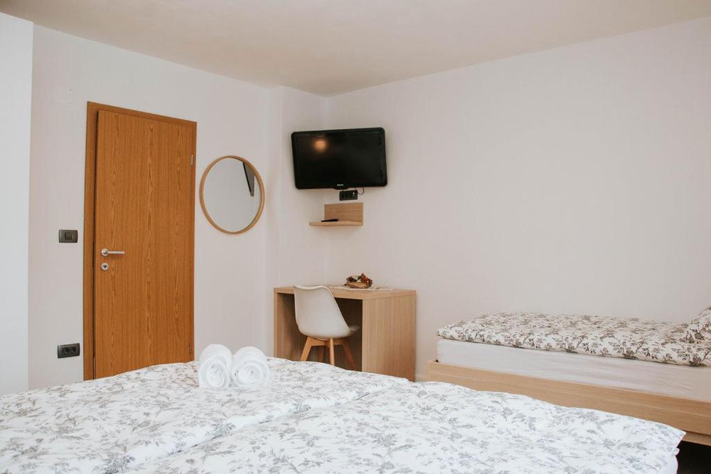 Apartmaji Ursic Kobarid Ngoại thất bức ảnh